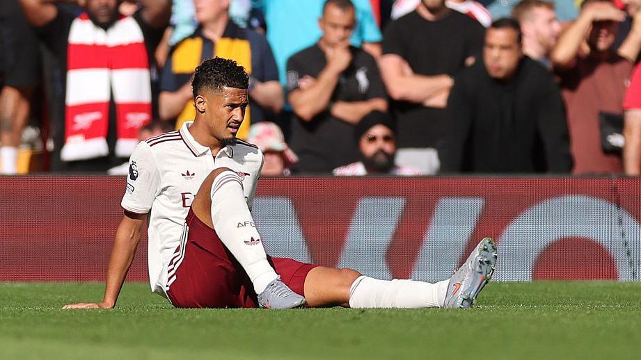 Saliba Forced Off After 5 Minutes—Fitness Gamble Backfires
